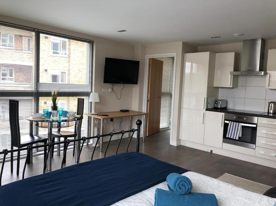Studio Apartment Opposite Shoreditch Park Лондон Екстер'єр фото
